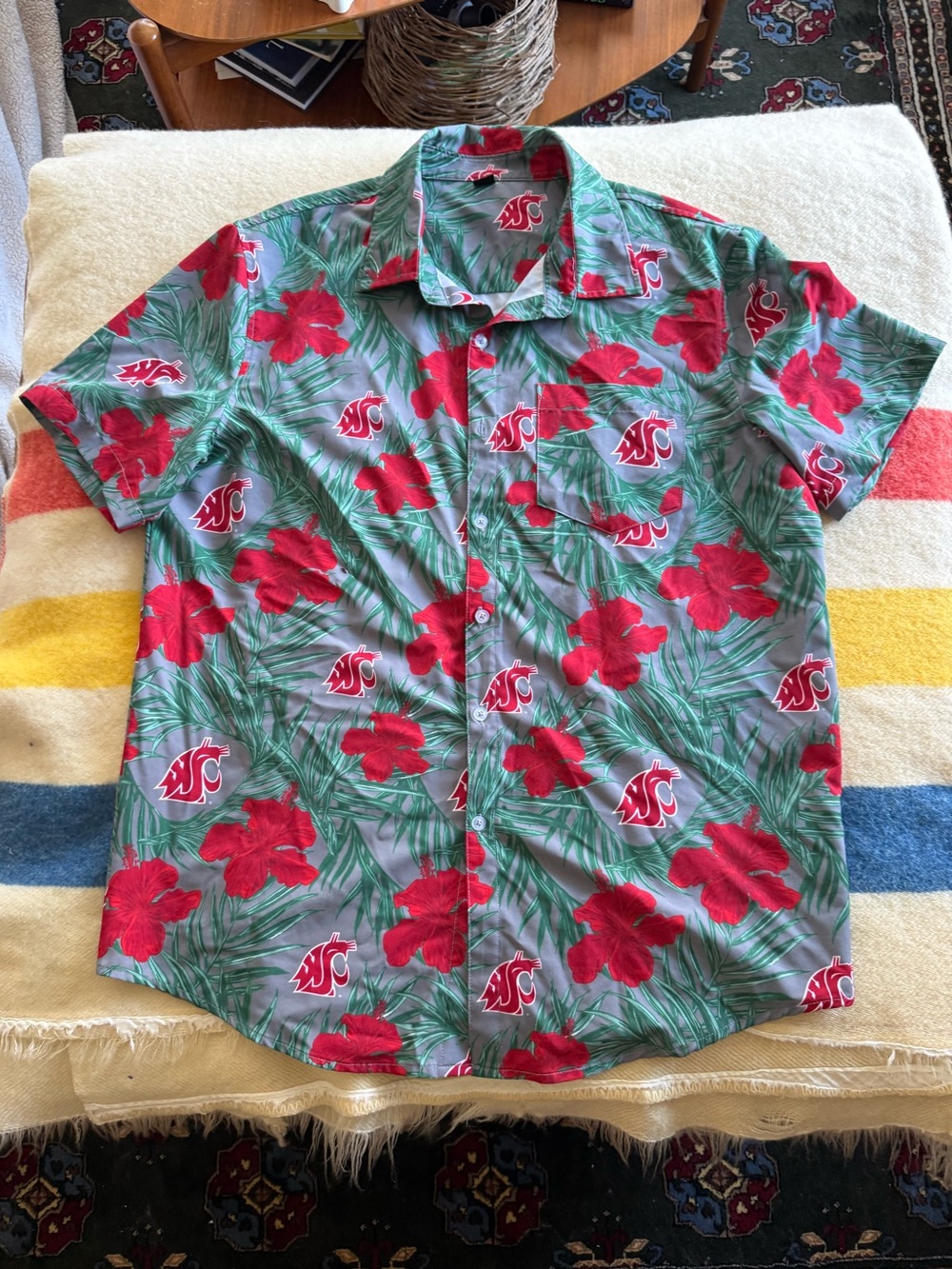 WSU Cougars Aloha Hawaiian Style Printed Shirt Medium